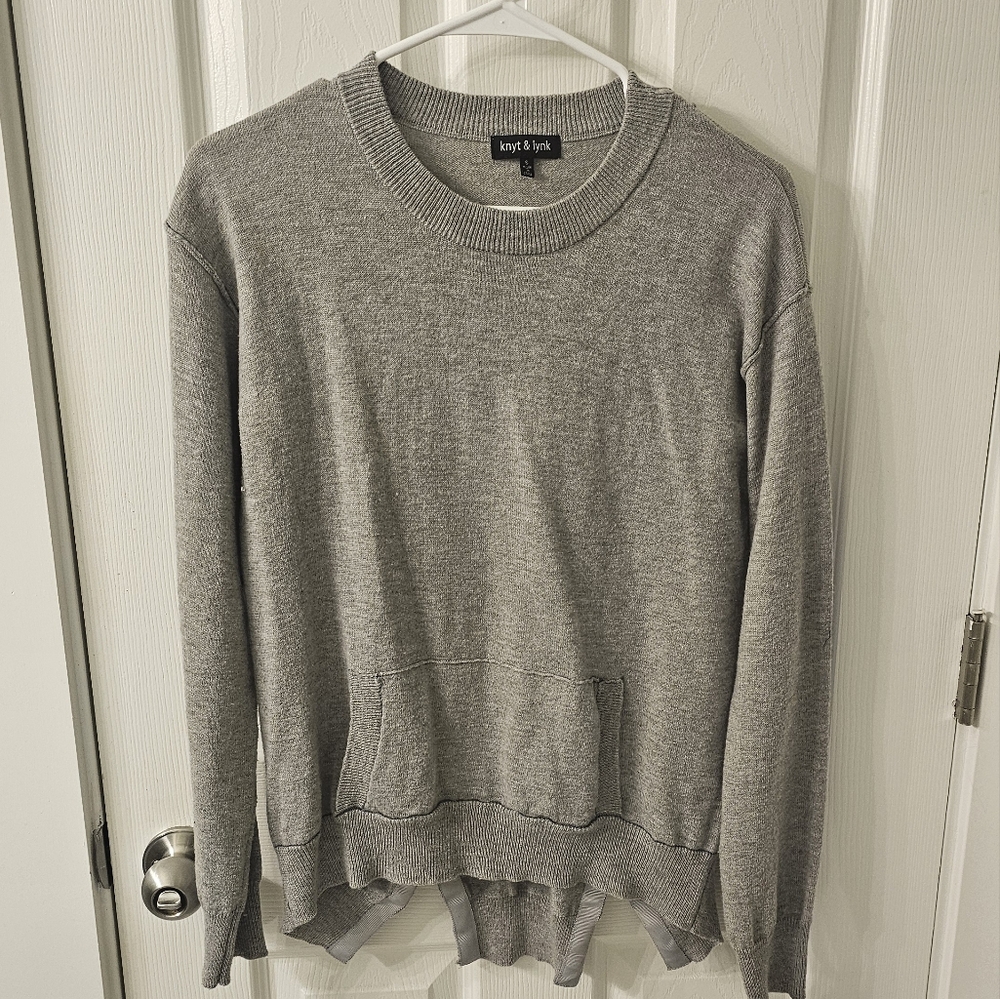 Cute sweater size small